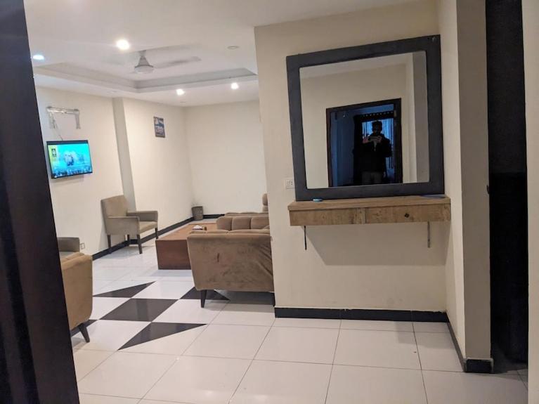 Lavish Hotel Rawalpindi Ngoại thất bức ảnh